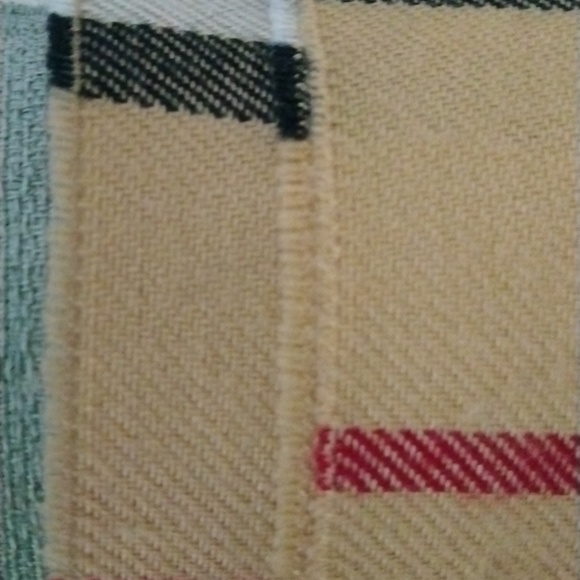 Gorgeous Tan/Black/Red/White/Plaid Wide Wrap/Scarf/Throw - EUC - Picture 4 of 5